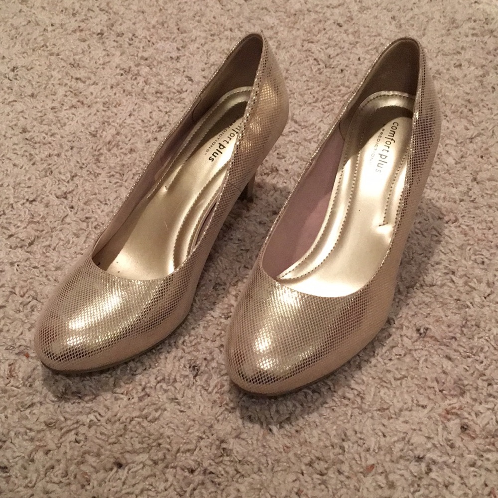 Comfort Plus by Predictions Gold Metallic Heels